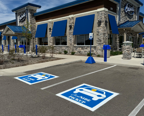 Culver's Curdside Pickup Spots In Front Of Building